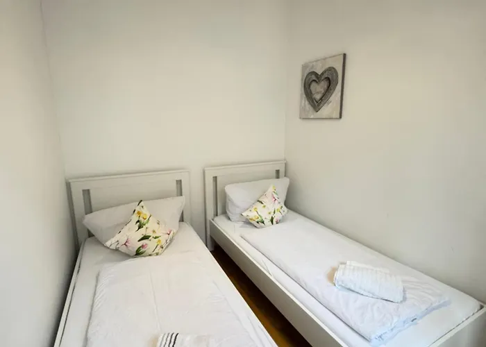 Apartment Charming Flat & Balcony Near Station L Bg5 Vienna