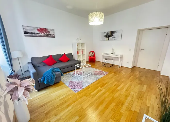 Charming Flat & Balcony Near Station L Bg5 * Vienna