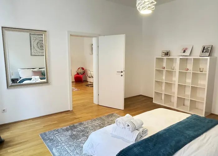 Apartment Charming Flat & Balcony Near Station L Bg5