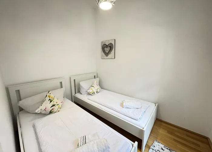 Charming Flat & Balcony Near Station L Bg5 Apartment Vienna